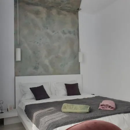 아파트 Apartel Silver